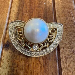 Vtg Park Lane Egyptian Revival Mabe Pearl Rhinestone Gold Scroll Crescent Brooch
